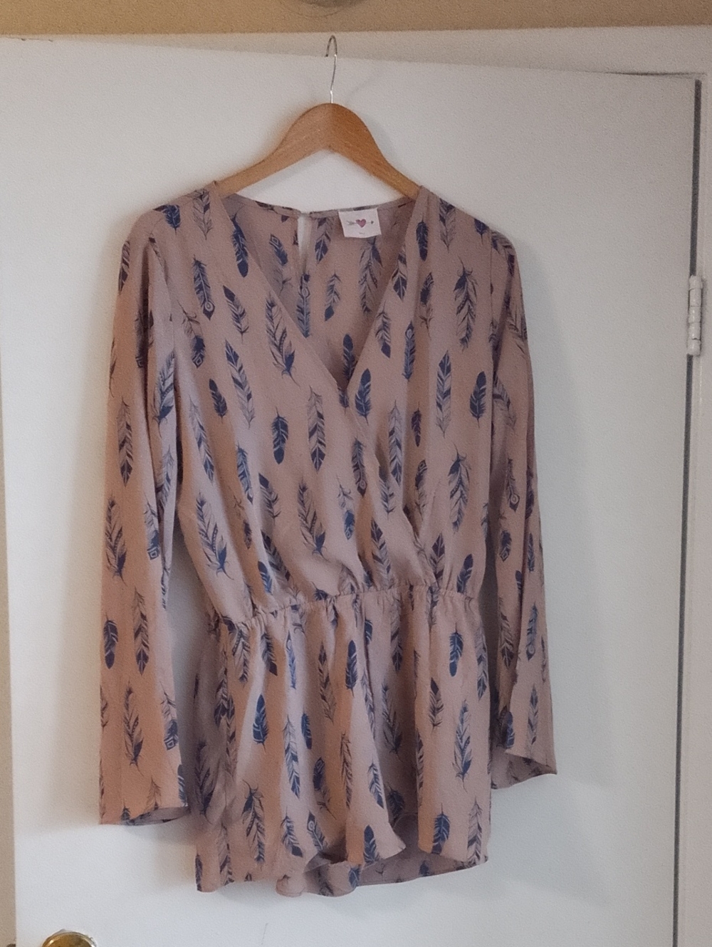 Feather Print V-Neck Peplum Blouse - Taupe & Navy